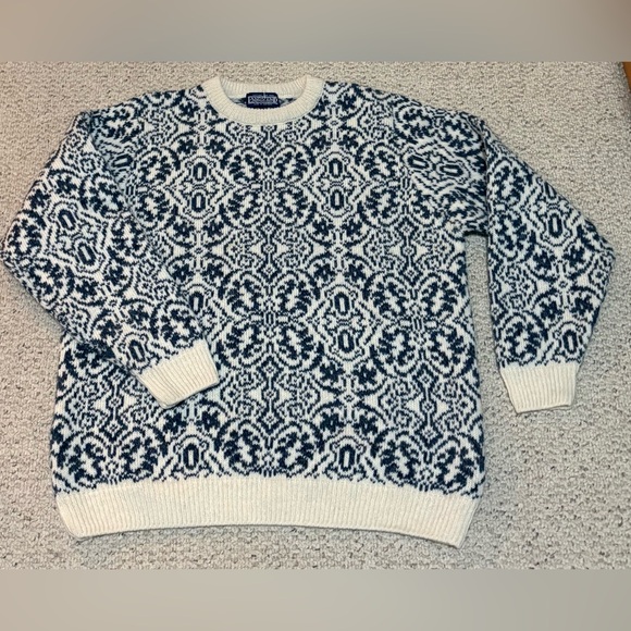 Land’s End Drifter Jacquard Blue and Cream Oversized 100% Shetland Wool Sweater - Picture 9 of 12